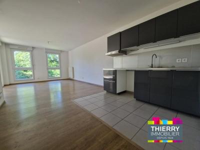 For sale Nantes 4 rooms 74 m2 Loire atlantique (44100) photo 2