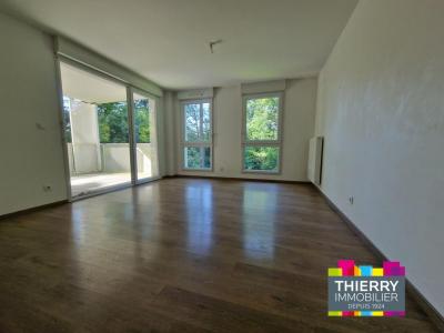 For sale Nantes 4 rooms 74 m2 Loire atlantique (44100) photo 3