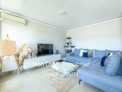 For sale Marseille-3eme-arrondissement 3 rooms 79 m2 Bouches du Rhone (13003) photo 4