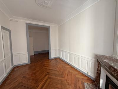 For rent Lyon-2eme-arrondissement 3 rooms 91 m2 Rhone (69002) photo 1