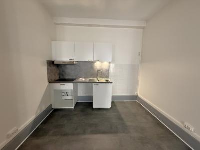 For rent Lyon-2eme-arrondissement 3 rooms 91 m2 Rhone (69002) photo 3
