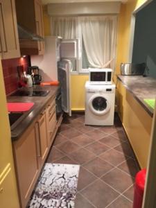 For rent Lyon-8eme-arrondissement 2 rooms 47 m2 Rhone (69008) photo 4