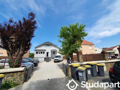 Louer Appartement 11 m2 Trappes