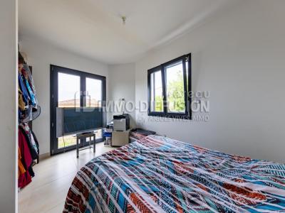 For sale ENTRE NIMES MONTPELLIER 6 rooms 150 m2 Gard (30670) photo 4