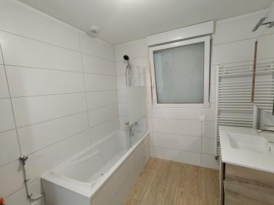 For sale 3 rooms 54 m2 Sarthe (72140) photo 2