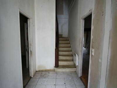 For sale 180 m2 Lot (46700) photo 2
