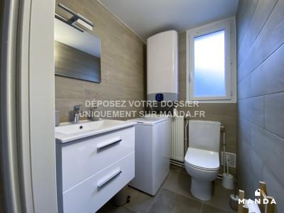 For rent Issy-les-moulineaux 2 rooms 40 m2 Hauts de Seine (92130) photo 2