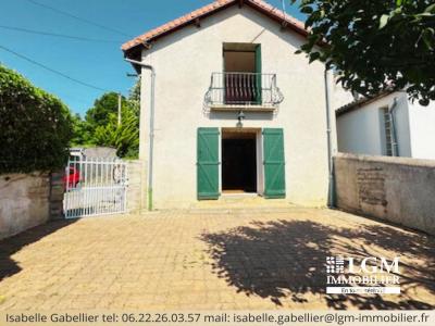 For sale Gannat 4 rooms 102 m2 Allier (03800) photo 1