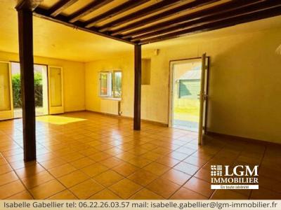 For sale Gannat 4 rooms 102 m2 Allier (03800) photo 3