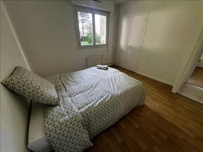 For rent Lyon-7eme-arrondissement 4 rooms 79 m2 Rhone (69007) photo 2