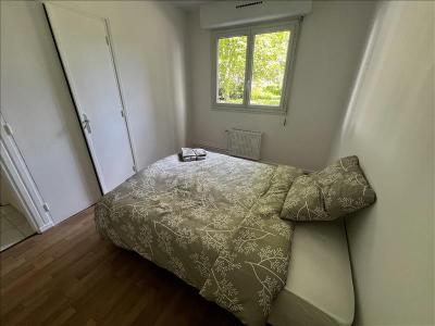 For rent Lyon-7eme-arrondissement 4 rooms 79 m2 Rhone (69007) photo 3