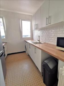 For rent Asnieres-sur-seine 3 rooms 52 m2 Hauts de Seine (92600) photo 2