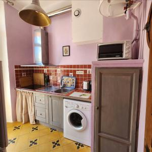 For rent Marseille-6eme-arrondissement 3 rooms 62 m2 Bouches du Rhone (13006) photo 2