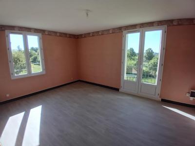 For rent Vouziers 3 rooms 63 m2 Ardennes (08400) photo 2