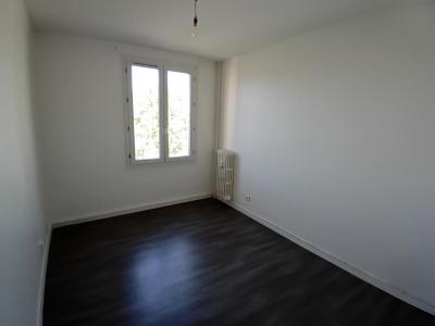 For rent Vouziers 4 rooms 74 m2 Ardennes (08400) photo 3