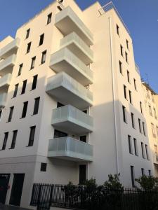 For rent Lyon-8eme-arrondissement 3 rooms 63 m2 Rhone (69008) photo 3