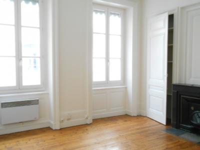 For rent Lyon-3eme-arrondissement 1 room 45 m2 Rhone (69003) photo 2