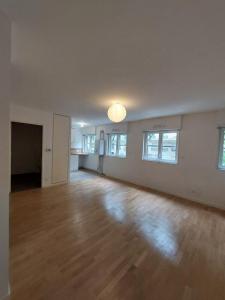 For rent Issy-les-moulineaux 1 room 30 m2 Hauts de Seine (92130) photo 0