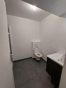 For rent Issy-les-moulineaux 1 room 30 m2 Hauts de Seine (92130) photo 2