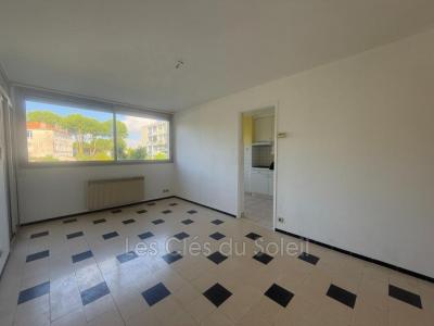For rent Toulon 4 rooms 66 m2 Var (83000) photo 2