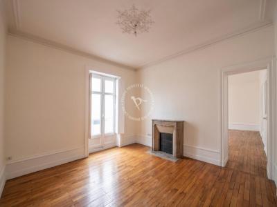 For sale Nantes 6 rooms 143 m2 Loire atlantique (44000) photo 2