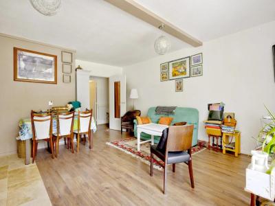 For sale Bordeaux 3 rooms 70 m2 Gironde (33800) photo 2