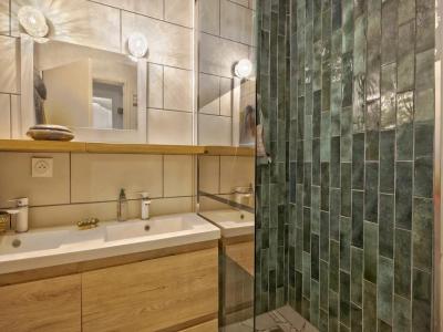 For sale Bordeaux 3 rooms 70 m2 Gironde (33800) photo 3