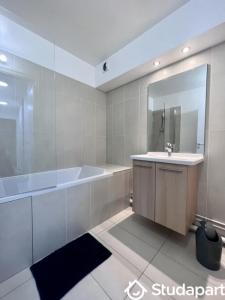 For rent Paris-12eme-arrondissement 1 room 11 m2 Paris (75012) photo 2