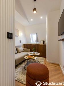 For rent Paris-17eme-arrondissement 1 room 11 m2 Paris (75017) photo 1
