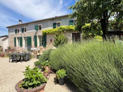 For sale 6 rooms 167 m2 Charente (16460) photo 0