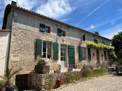 For sale 6 rooms 167 m2 Charente (16460) photo 1