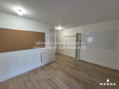 For rent Lyon-7eme-arrondissement 4 rooms 72 m2 Rhone (69007) photo 0