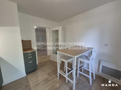 For rent Lyon-7eme-arrondissement 4 rooms 72 m2 Rhone (69007) photo 1
