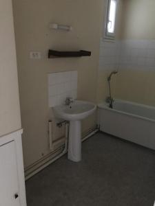 Louer Appartement 77 m2 Commentry