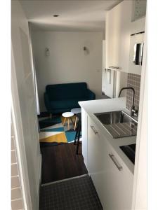 For rent Paris-10eme-arrondissement 2 rooms 28 m2 Paris (75010) photo 4