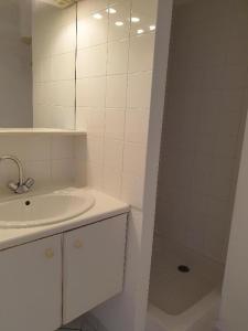 For rent Talence 1 room 21 m2 Gironde (33400) photo 2