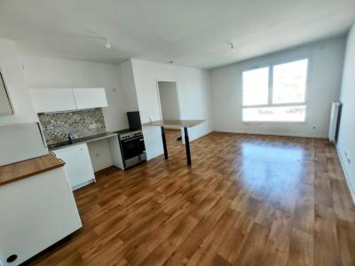 For sale Melun 2 rooms 40 m2 Seine et marne (77000) photo 0