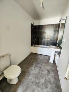 For sale Melun 2 rooms 40 m2 Seine et marne (77000) photo 2
