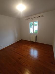 For rent Revel 4 rooms 112 m2 Haute garonne (31250) photo 4