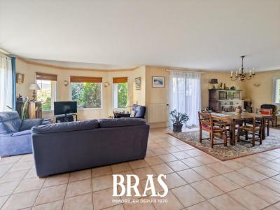 For sale Vannes 5 rooms 126 m2 Morbihan (56000) photo 2