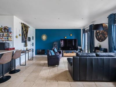For sale Nice 6 rooms 130 m2 Alpes Maritimes (06200) photo 2