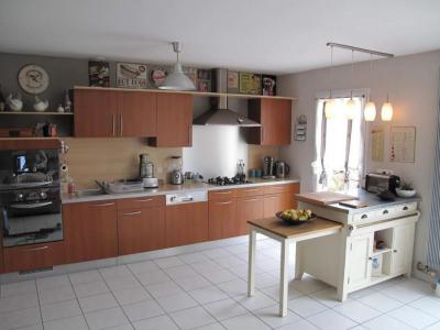 For sale Roche-sur-yon 3 rooms 65 m2 Vendee (85000) photo 2