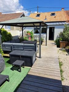 For sale Rochelle 5 rooms 82 m2 Charente maritime (17000) photo 2