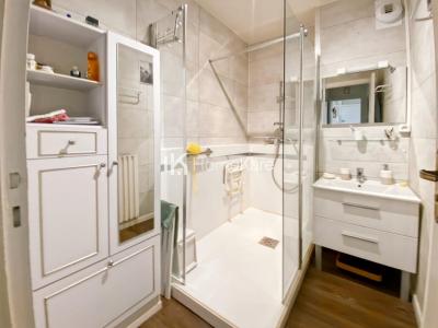 For sale Bordeaux 4 rooms 73 m2 Gironde (33200) photo 3