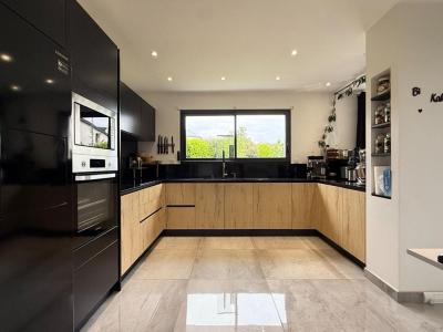 For sale Vannes 5 rooms 143 m2 Morbihan (56000) photo 4