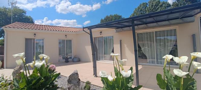 For sale Breuillet 4 rooms 105 m2 Charente maritime (17920) photo 2