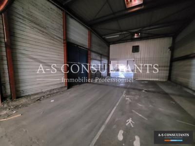 Louer Commerce 2400 m2 Quintenas