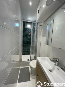 For rent Asnieres-sur-seine 1 room 22 m2 Hauts de Seine (92600) photo 4