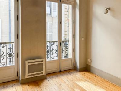 For sale Bordeaux 2 rooms 56 m2 Gironde (33000) photo 2