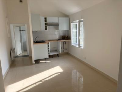 For rent Vineuil-saint-firmin 2 rooms 29 m2 Oise (60500) photo 2